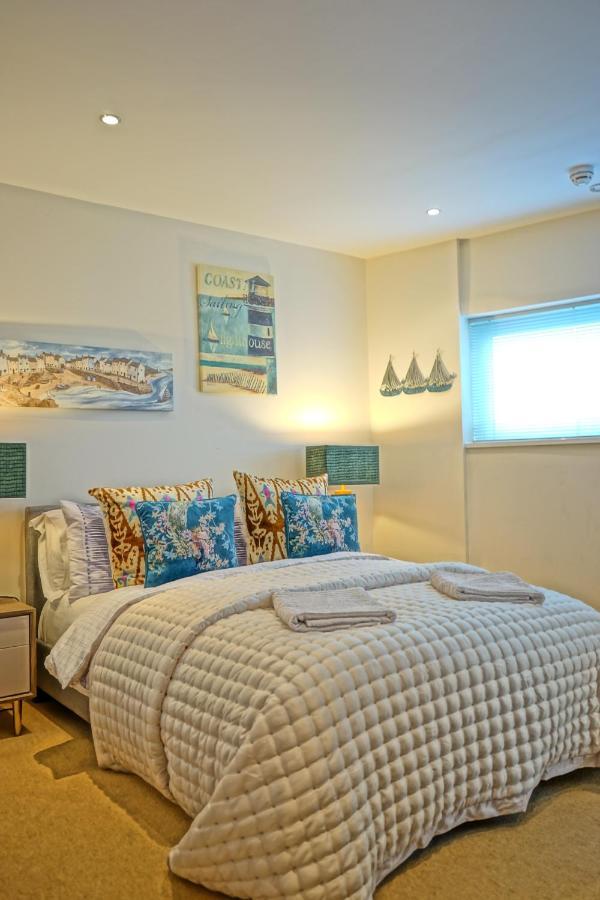 Апартаменты Beach On The Doorstep Meridian Tower Marina Суонси Экстерьер фото